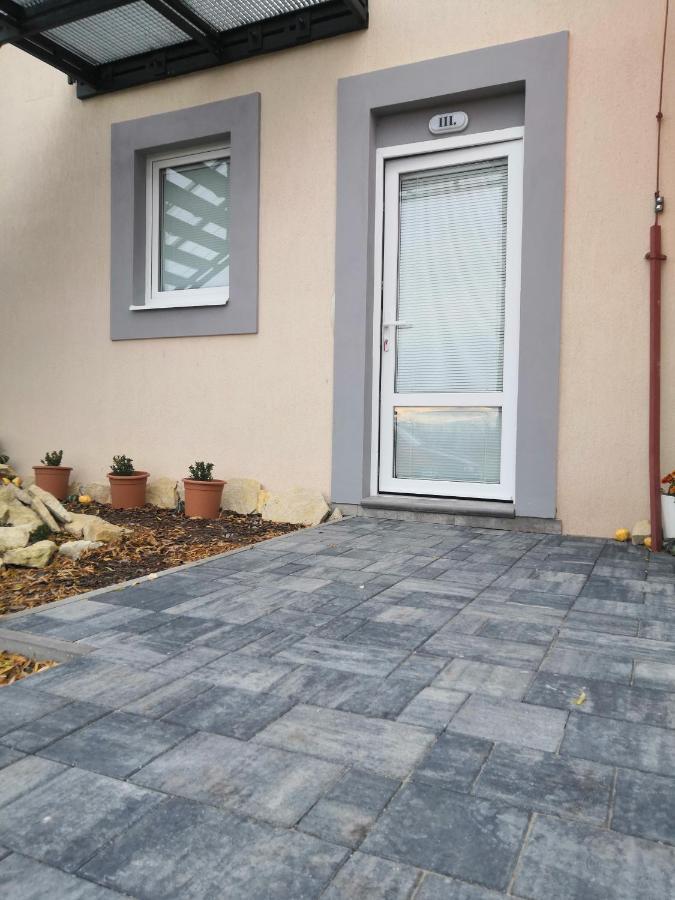 Vehlovice Apartments Mělník Esterno foto