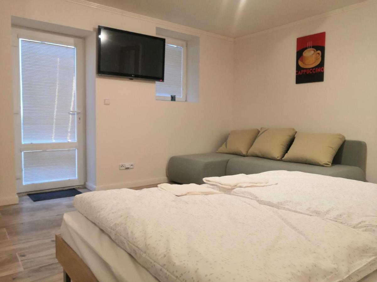 Vehlovice Apartments Mělník Esterno foto