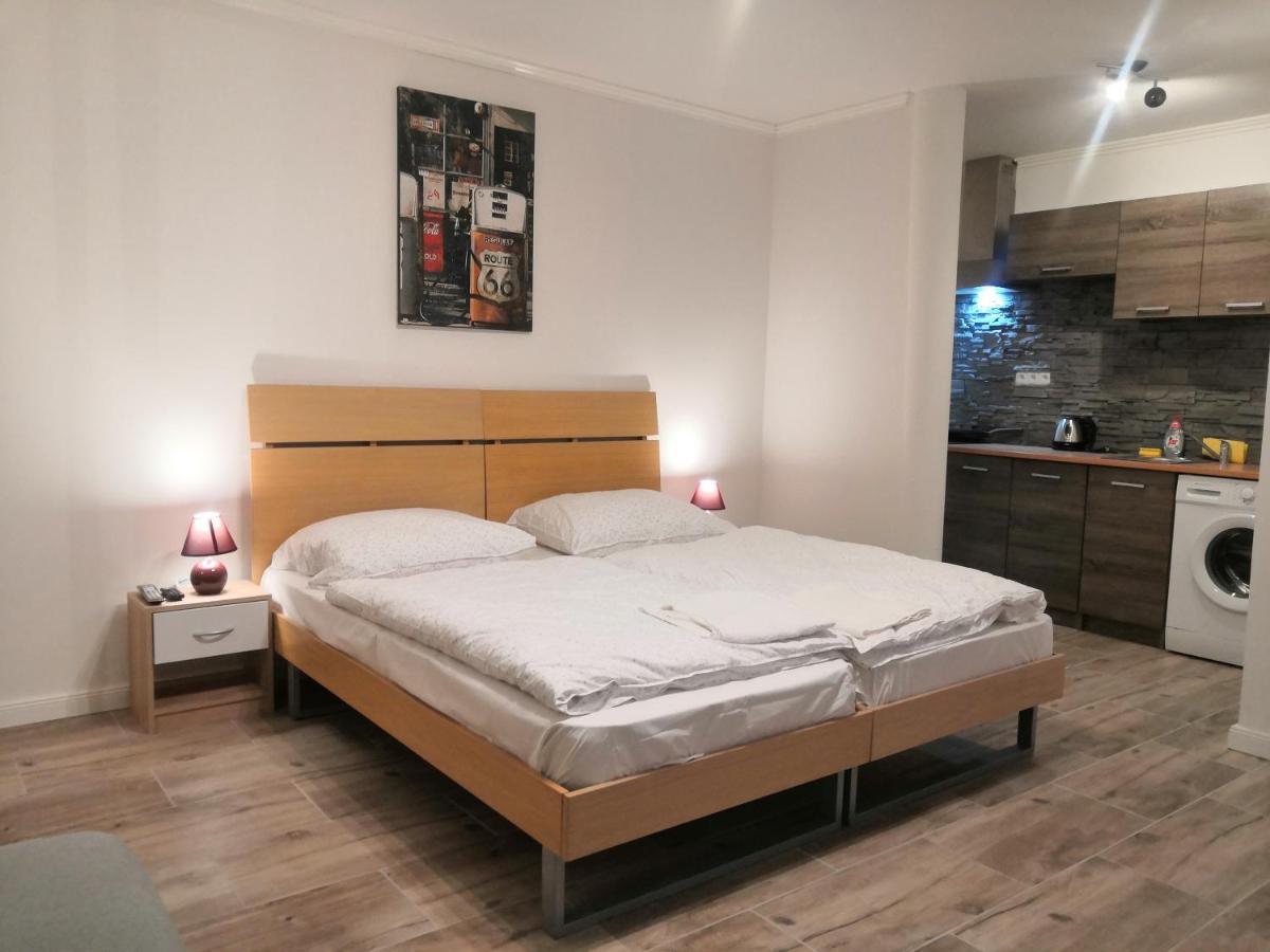 Vehlovice Apartments Mělník Esterno foto