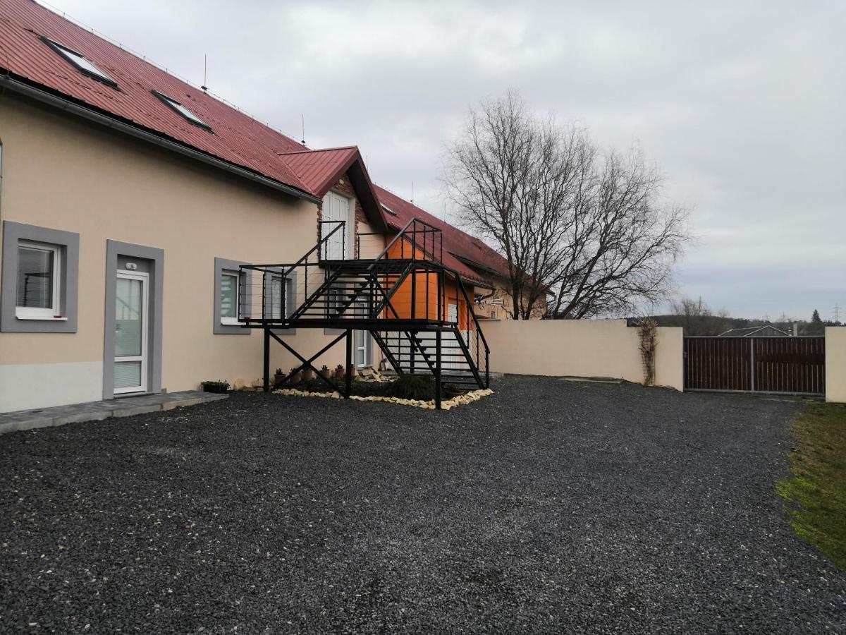 Vehlovice Apartments Mělník Esterno foto