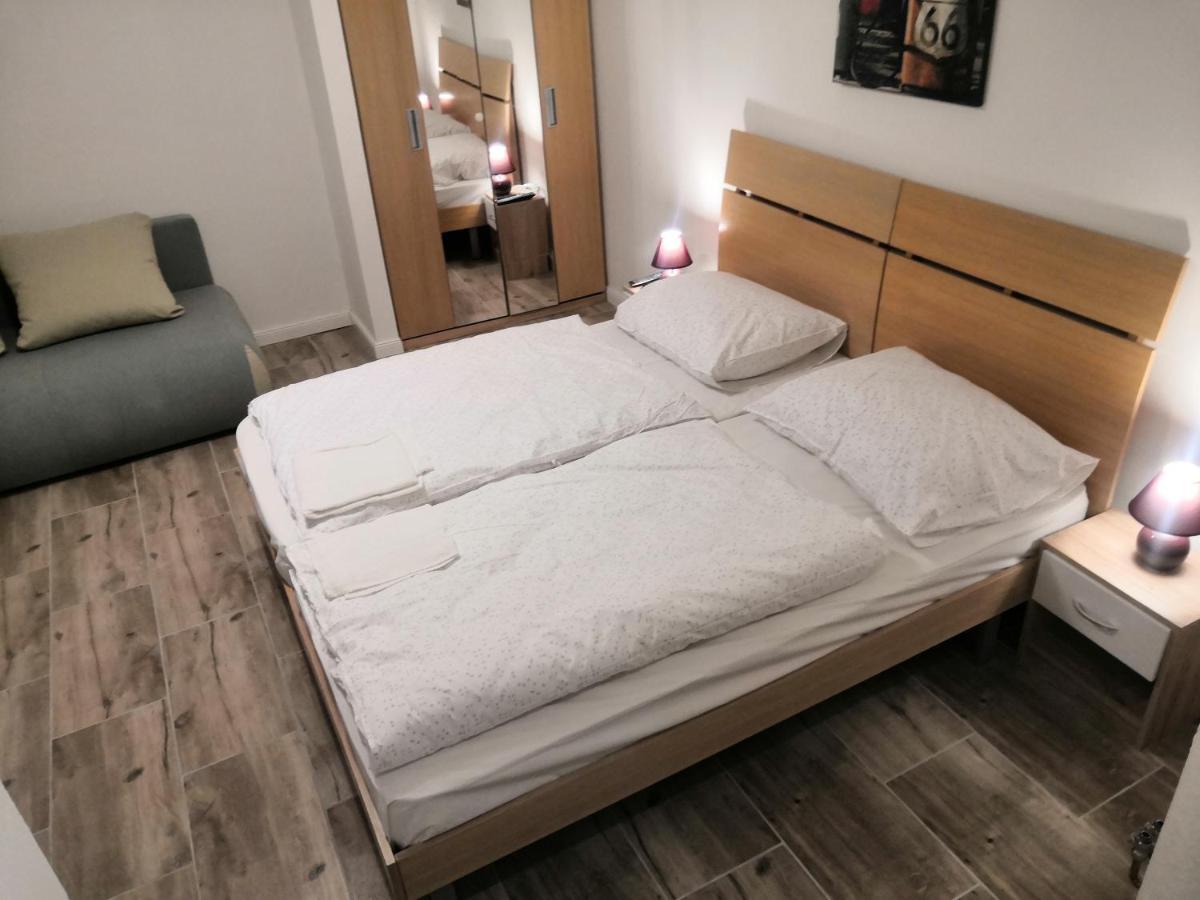 Vehlovice Apartments Mělník Esterno foto
