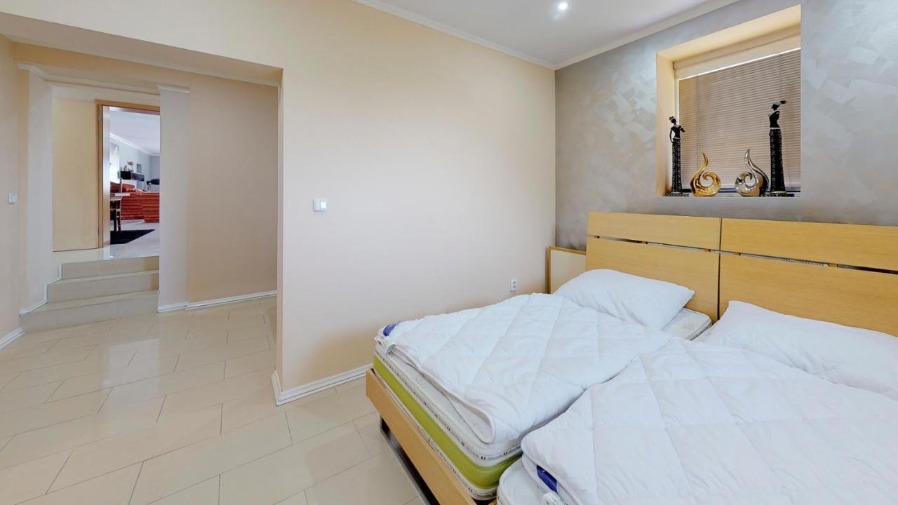 Vehlovice Apartments Mělník Esterno foto