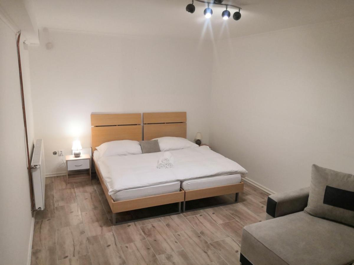 Vehlovice Apartments Mělník Esterno foto